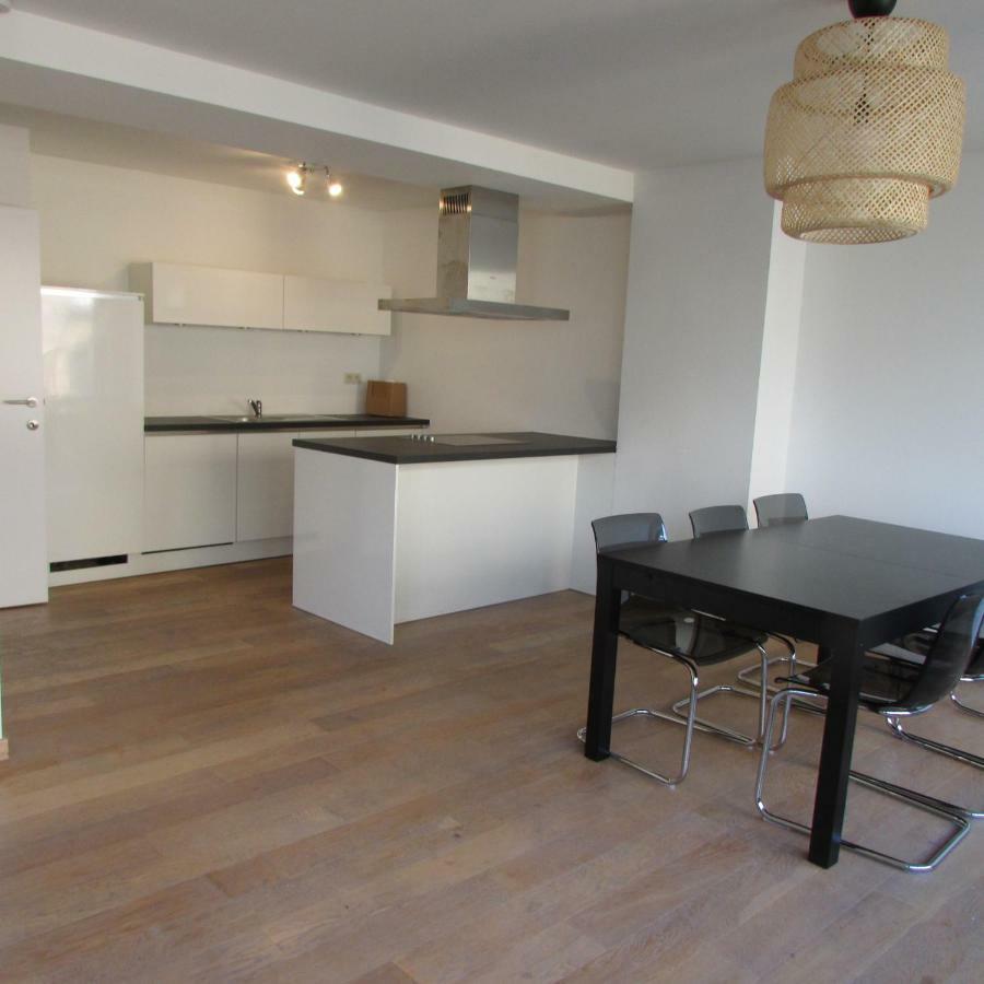 Huidreal Meir Antwerpen Buitenkant foto
