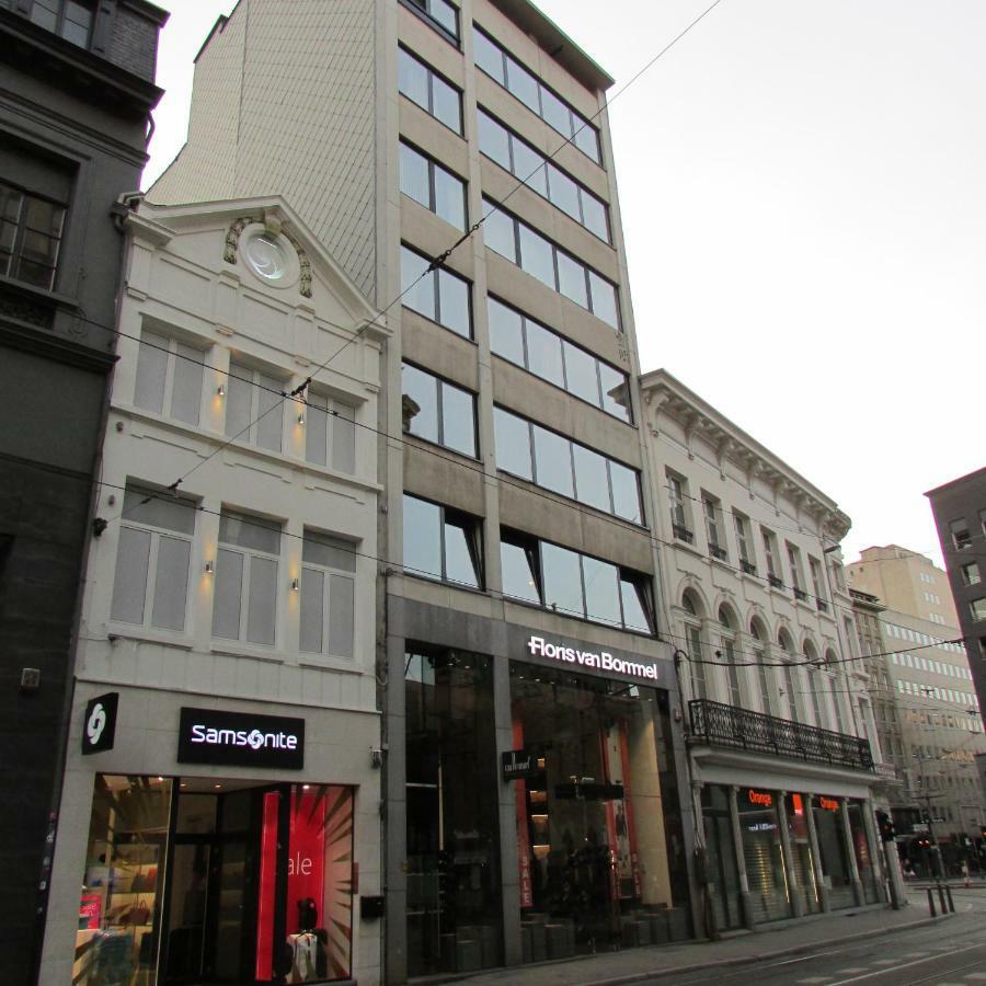 Huidreal Meir Antwerpen Buitenkant foto